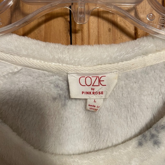 Cozie By Pink Rose 2 Piece Fleece Snowflakes Pajama Set - Picture 3 of 7